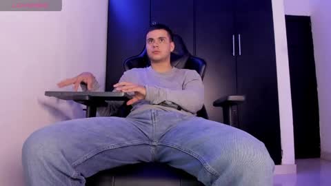 Snapshot of liam_mateo_ chatting on April 27, 2026, 2:31 am Liam online show from April 27, 2026, 2:31 am