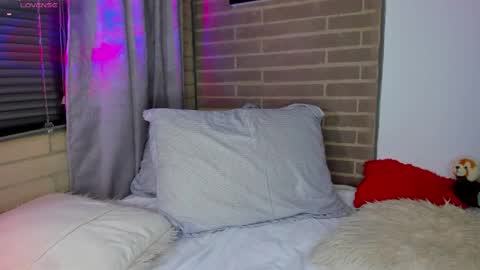 liam online show from April 13, 2026, 3:01 am