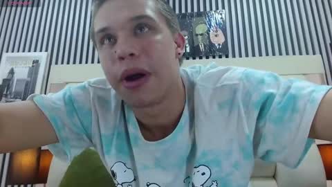 Snapshot of liam_york chatting on December 2, 2025, 4:40 am liam_york online show from December 2, 2025, 4:40 am