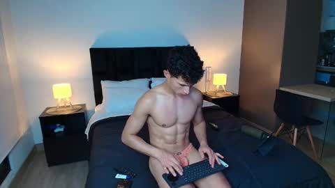 Liam online show from October 26, 2025, 6:19 am