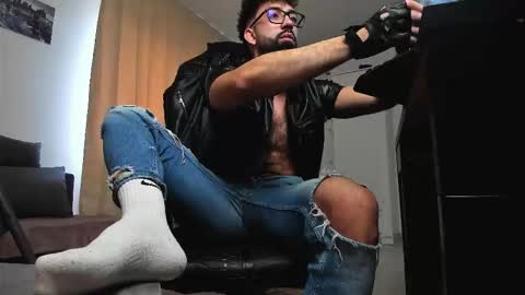 Liam online show from February 16, 2026, 7:37 am