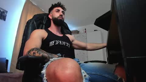 Liam online show from April 19, 2026, 7:40 am