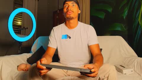 Liam Byrne online show from December 18, 2025, 4:18 am