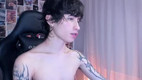 Liam online show from January 16, 2025, 9:27 am