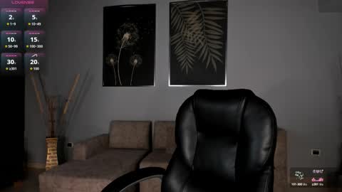 Liam online show from September 30, 2025, 4:28 am