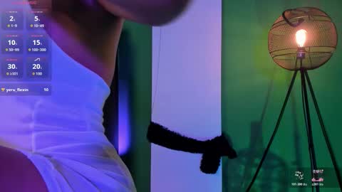 Liam online show from October 25, 2025, 5:26 am