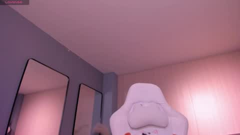 Liam online show from April 24, 2026, 11:23 am