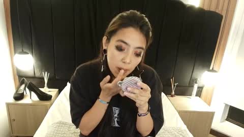 L I A M O N R O E online show from March 19, 2026, 12:42 pm