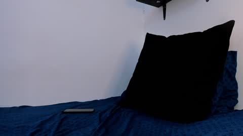 liam online show from January 8, 2025, 1:21 am