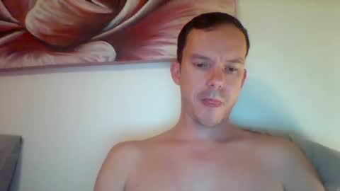 Snapshot of liamrosezn chatting on December 9, 2024, 7:39 pm LiamRose online show from December 9, 2024, 7:39 pm