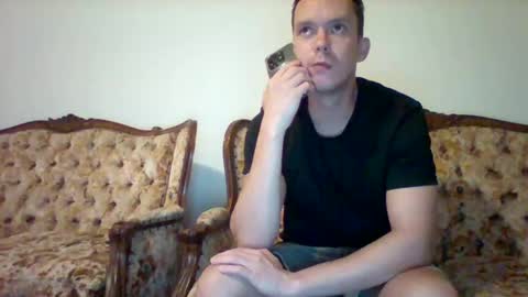 Snapshot of liamrosezn chatting on March 7, 2025, 5:38 pm LiamRose online show from March 7, 2025, 5:38 pm