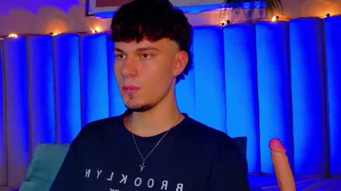 Liam Thunder online show from November 3, 2025, 3:08 am