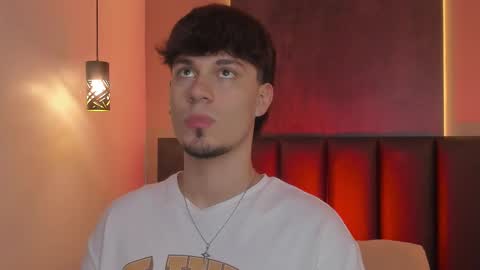 Liam Thunder online show from November 30, 2025, 11:58 am