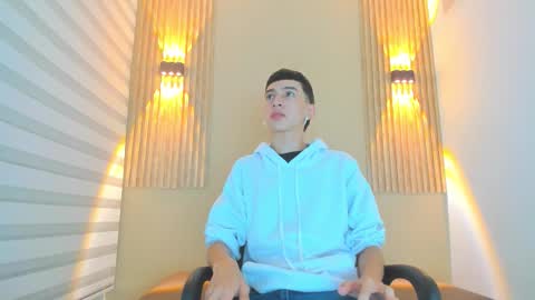 lian_cameron online show from February 3, 2026, 3:59 am