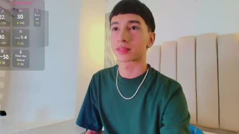 lian_cameron online show from April 21, 2026, 3:46 am