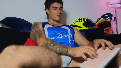 Lian Oconner online show from November 10, 2025, 10:31 pm