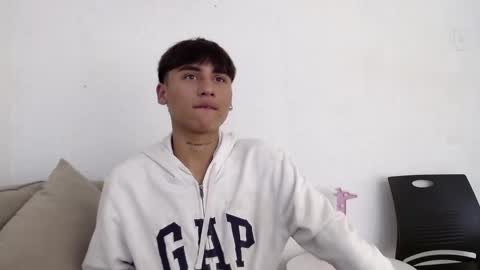 SAMUEL SAMY online show from November 5, 2025, 8:42 pm