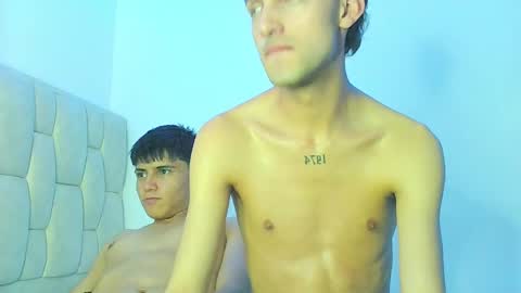 lian_y_dilan online show from March 26, 2026, 10:26 pm