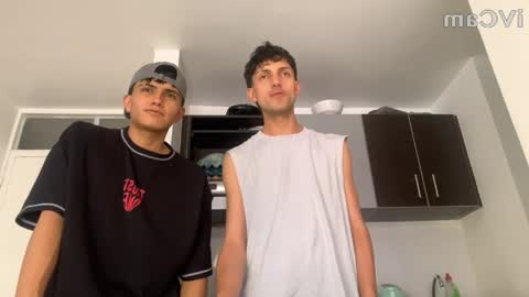 lian_y_dilan online show from April 3, 2026, 10:19 pm
