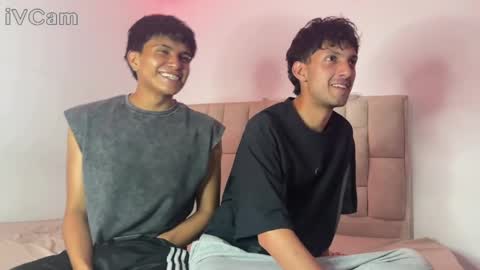 lian_y_dilan online show from April 27, 2026, 6:55 am