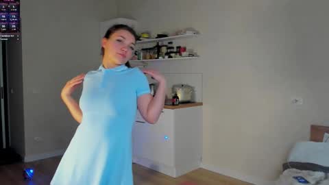 liana_8 online show from November 25, 2025, 4:40 pm