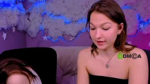 Snapshot of liana_best chatting on May 4, 2026, 7:43 pm Li online show from May 4, 2026, 7:43 pm