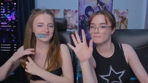 Little Liana  online show from December 17, 2024, 4:56 am