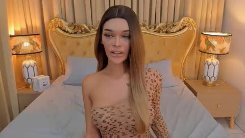 lianafoxontop online show from October 16, 2025, 5:03 pm