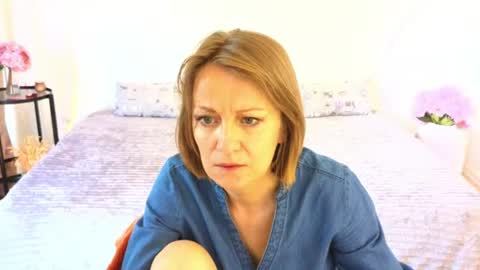 Snapshot of liananova chatting on July 17, 2026, 5:58 am LianaNova online show from July 17, 2026, 5:58 am