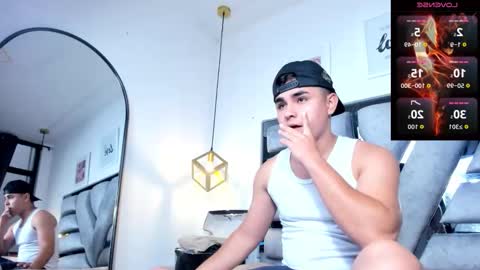 lianfox_ online show from March 19, 2026, 12:20 pm