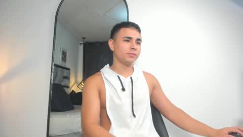 Snapshot of lianfox_ chatting on May 28, 2026, 12:24 pm lianfox_ online show from May 28, 2026, 12:24 pm