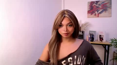 CALL ME LIANNA online show from June 4, 2026, 9:43 pm