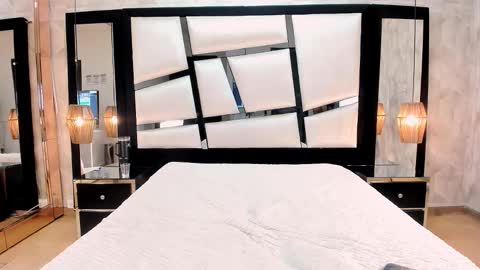 Lia obrien online show from November 23, 2025, 9:14 pm