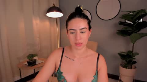 Lia online show from December 11, 2024, 11:43 pm