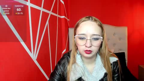Lia Roberts online show from December 21, 2024, 11:33 am