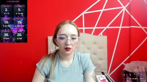 Lia Roberts online show from December 23, 2024, 12:41 pm