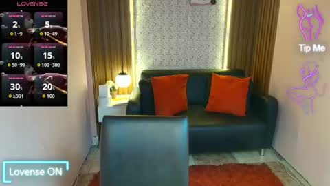 Lia Roberts online show from June 12, 2026, 4:39 pm