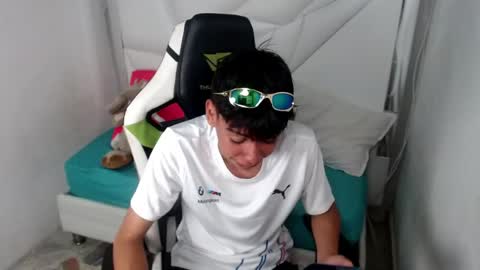 LIAR online show from April 21, 2026, 3:35 am