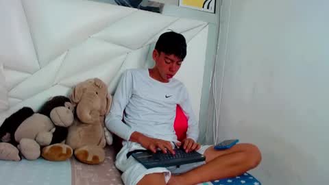 Snapshot of liarr_ chatting on April 23, 2026, 3:08 am LIAR online show from April 23, 2026, 3:08 am