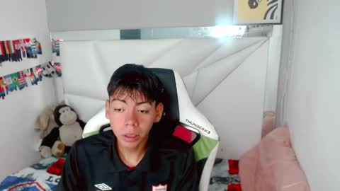 Snapshot of liarr_ chatting on April 28, 2026, 4:28 am LIAR online show from April 28, 2026, 4:28 am