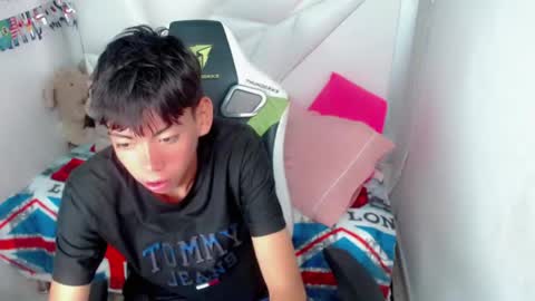 Snapshot of liarr_ chatting on April 29, 2026, 2:15 am LIAR online show from April 29, 2026, 2:15 am