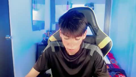 Snapshot of liarr_ chatting on May 15, 2026, 11:12 pm LIAR online show from May 15, 2026, 11:12 pm