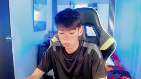 Snapshot of liarr_ chatting on May 16, 2026, 12:07 am LIAR online show from May 16, 2026, 12:07 am