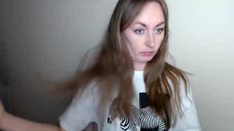 Snapshot of liasais_ chatting on May 29, 2026, 12:47 pm Lia online show from May 29, 2026, 12:47 pm