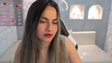 Online 800 to 1400 online show from December 3, 2025, 2:04 pm