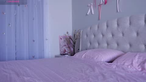 Lia online show from March 27, 2026, 2:39 am