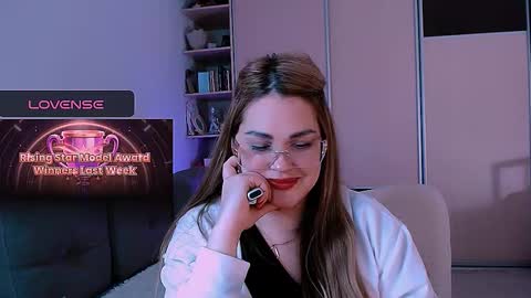 libra_mia online show from January 17, 2026, 6:44 pm