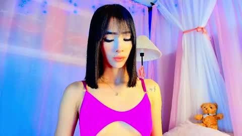 Valentina Hall online show from May 2, 2026, 11:37 am