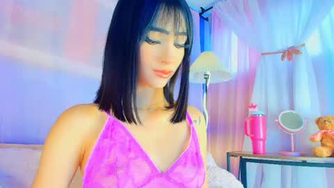 Valentina Hall online show from May 22, 2026, 11:38 am