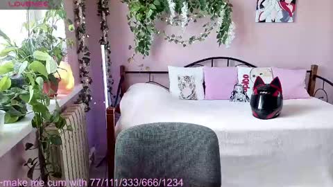 Welcome guys in my room Im Claire online show from May 3, 2026, 12:33 pm